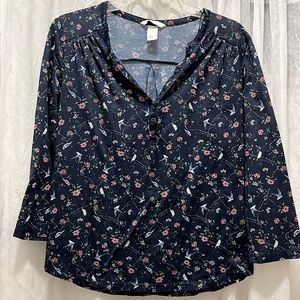 🤩H&M floral quarter sleeve shirt. Worn only a couple of times